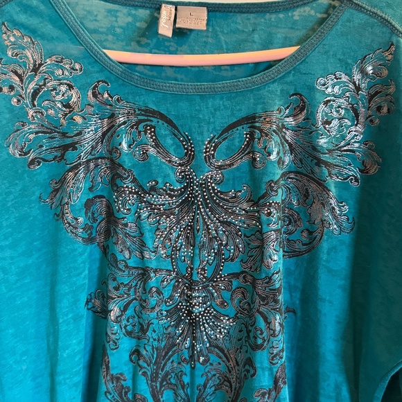 New Direction weekend size large turquoise t-shirt - Picture 2 of 3